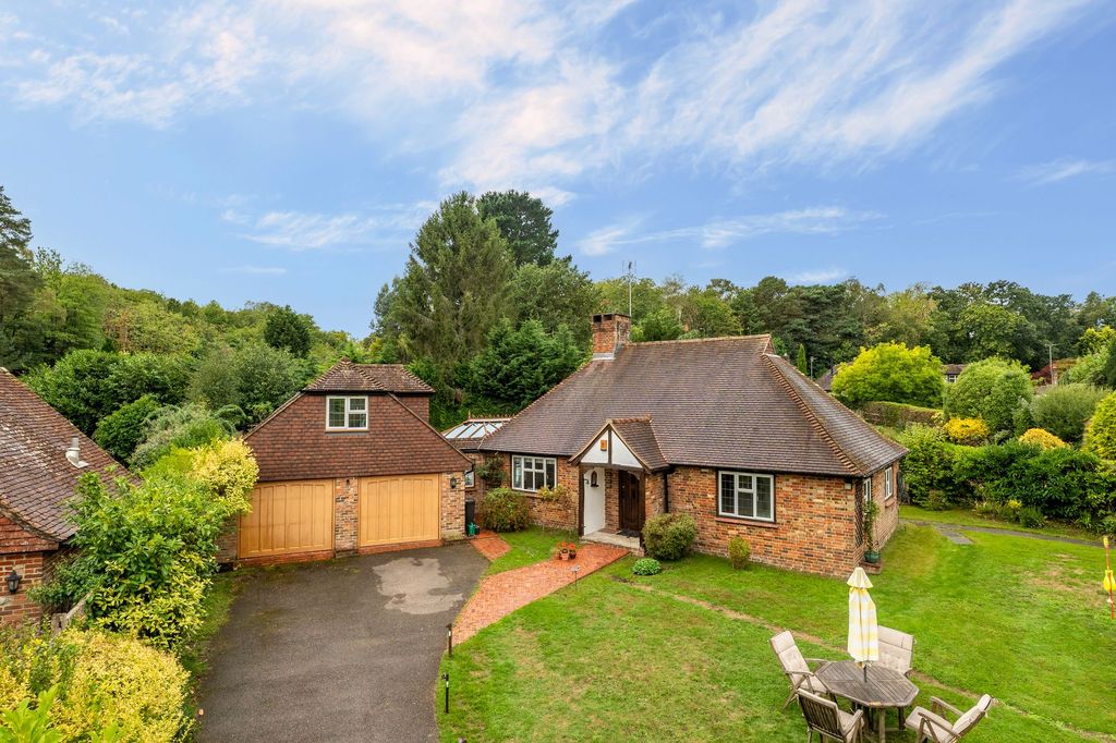 Property photo 1 of 27