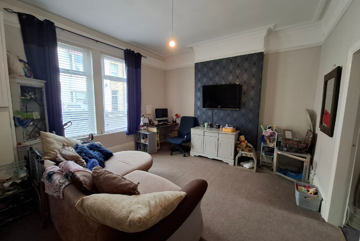 Property photo 2 of 10