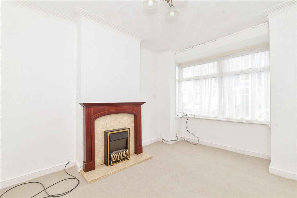 Property photo 1 of 7 Lounge