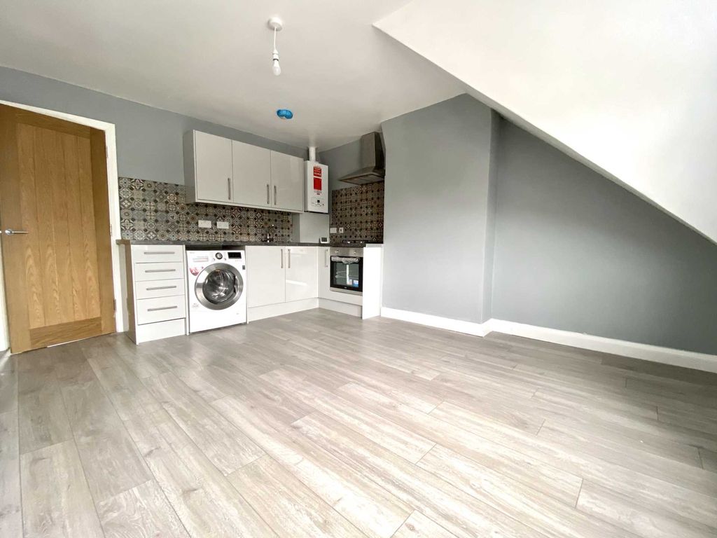Property photo 2 of 3
