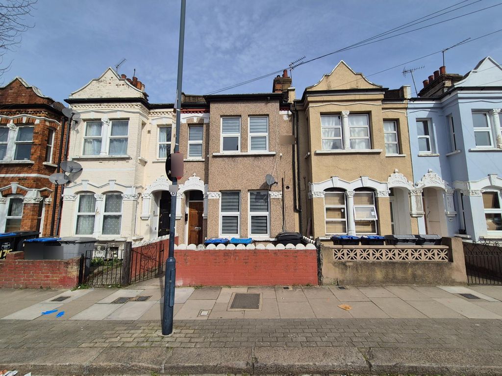 Property photo 1 of 11 Photo 0