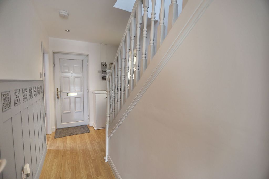 Property photo 3 of 23