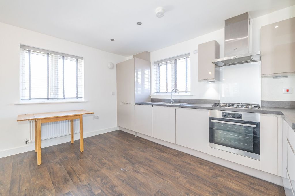 Property photo 2 of 9 Picture 2