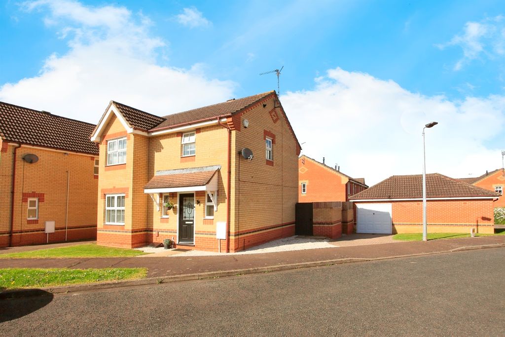 Property photo 2 of 17
