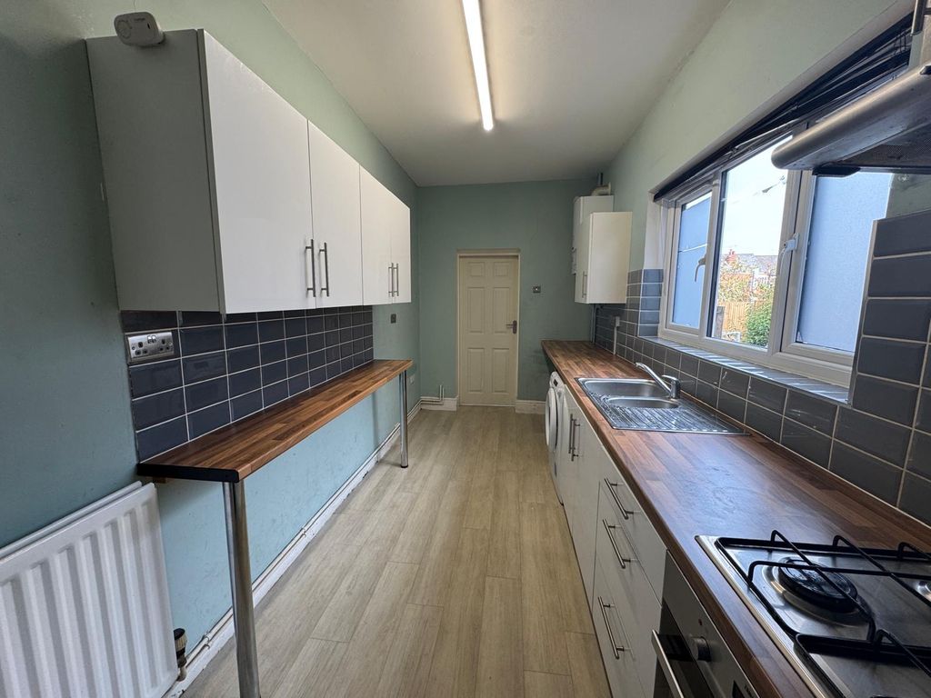 Property photo 1 of 13 Image