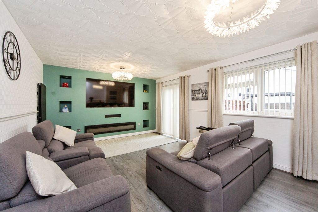 Property photo 3 of 21 Pbox-Img.Jpg