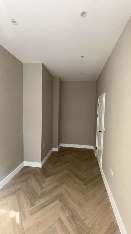 Property photo 3 of 6 Gallery