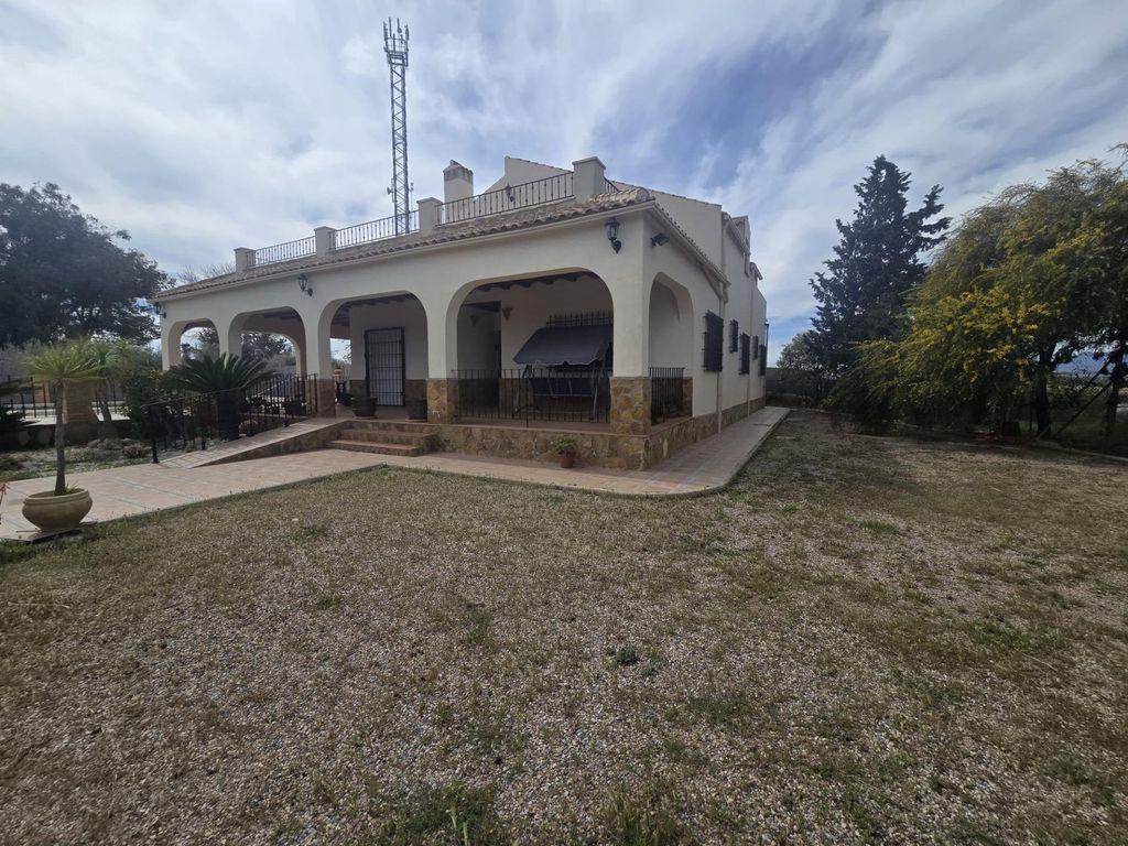 Property photo 1 of 50