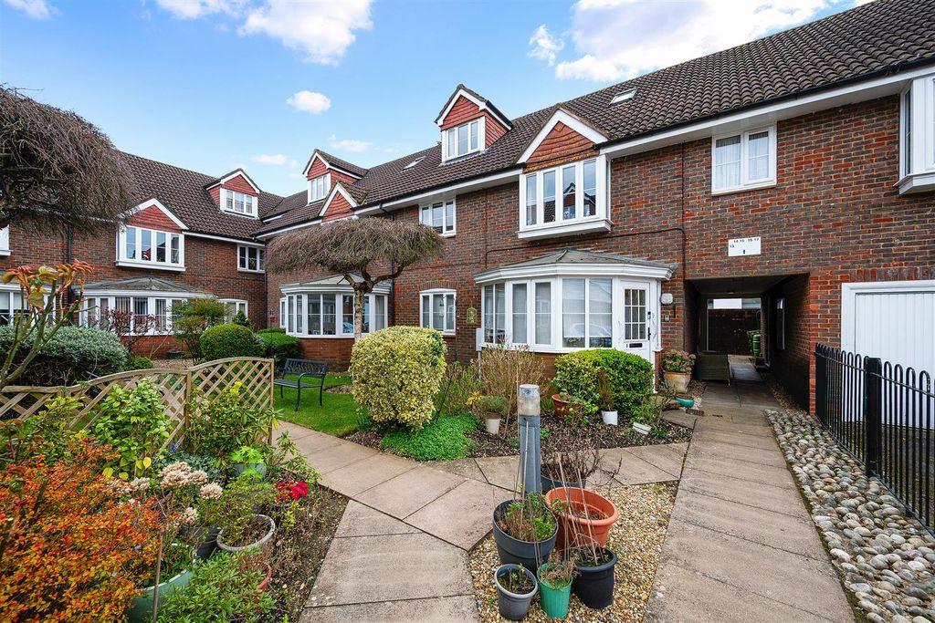 Property photo 1 of 16 Briarwood (15).Jpg