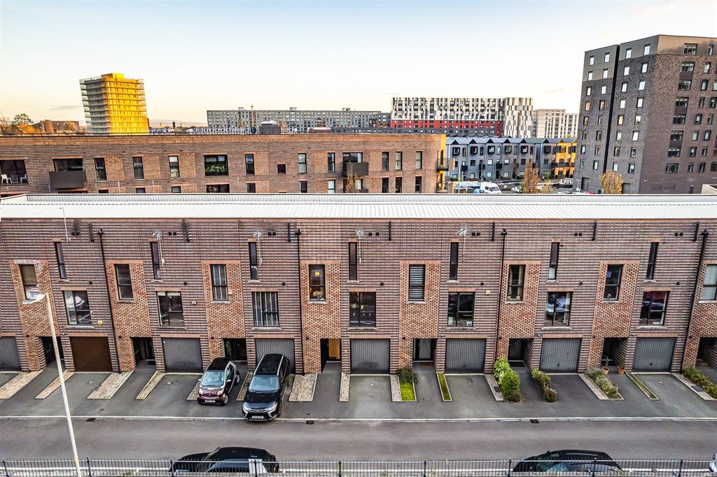 Property photo 3 of 44 Dji_0663.Jpg