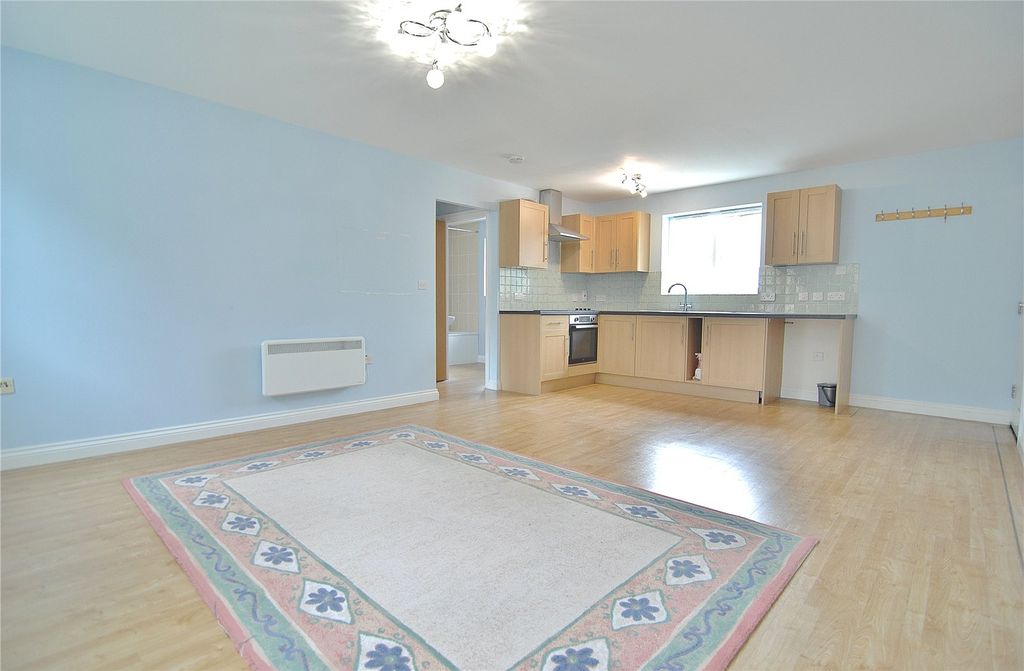 Property photo 2 of 9 Picture No. 16