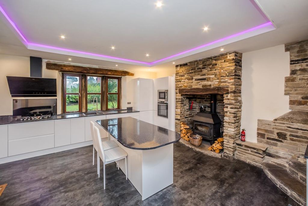 Property photo 3 of 42 Lghbrig-180923-31.Jpg