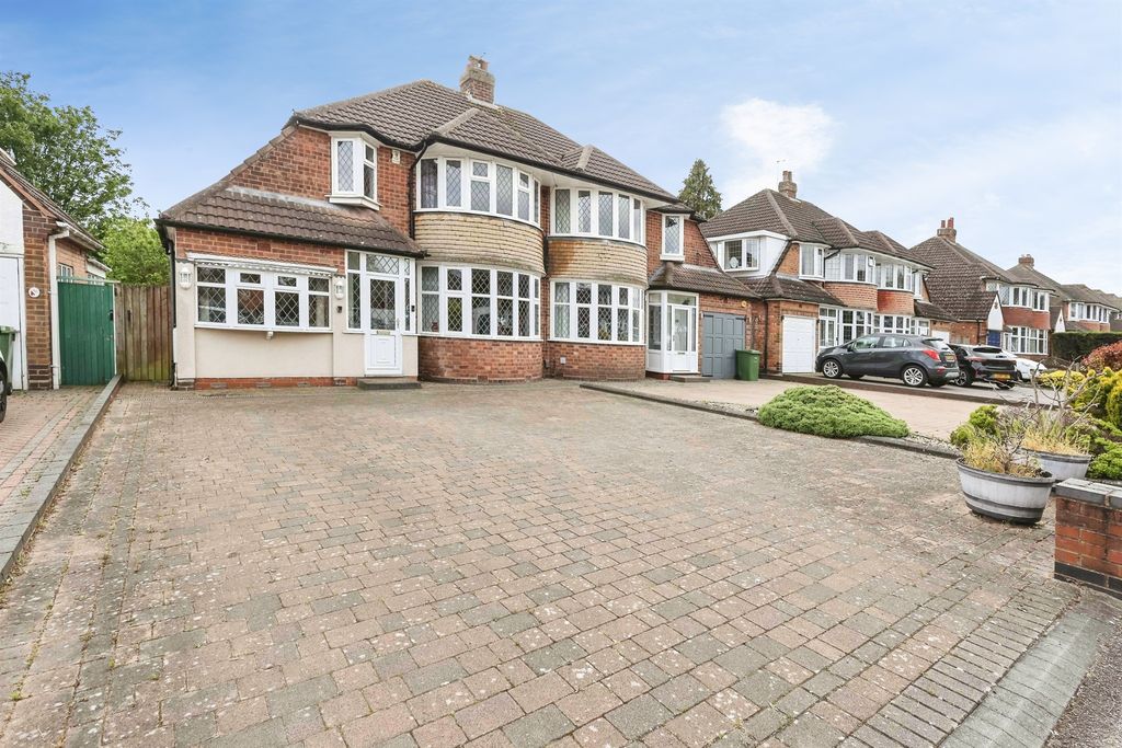 Property photo 1 of 18