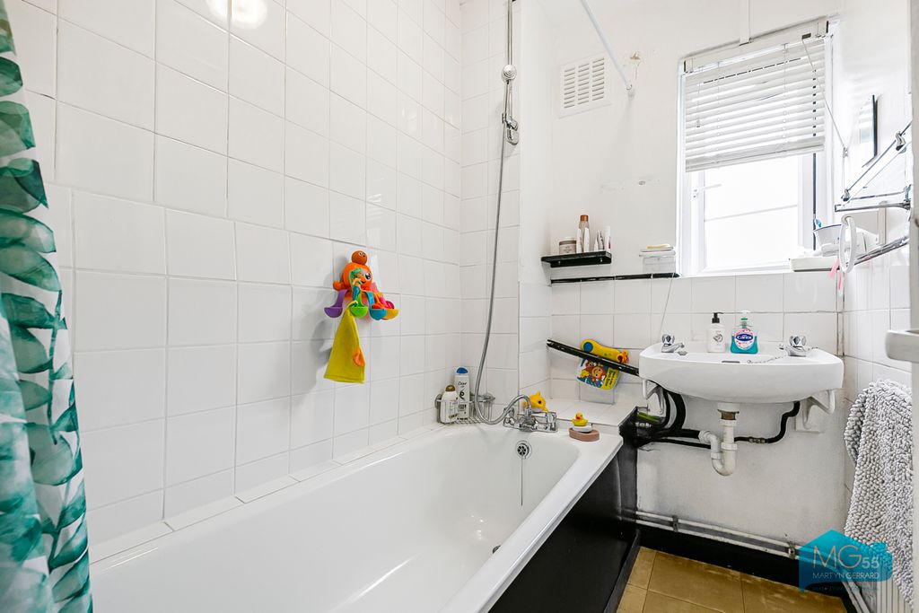 Additional image 9 of 2 bed flat to rentBittacy Court, Frith Lane, London NW7