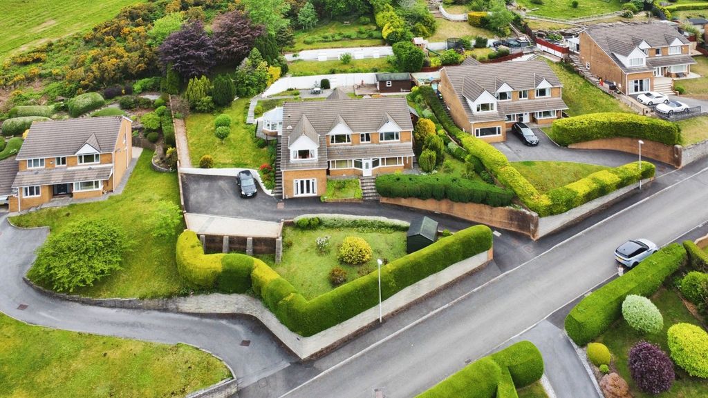Property photo 1 of 70 3763170