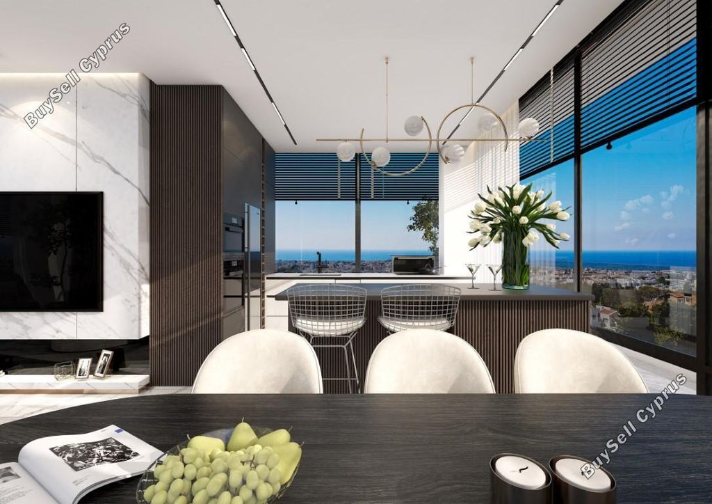 Property photo 1 of 3