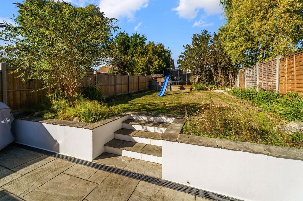 Property photo 3 of 11