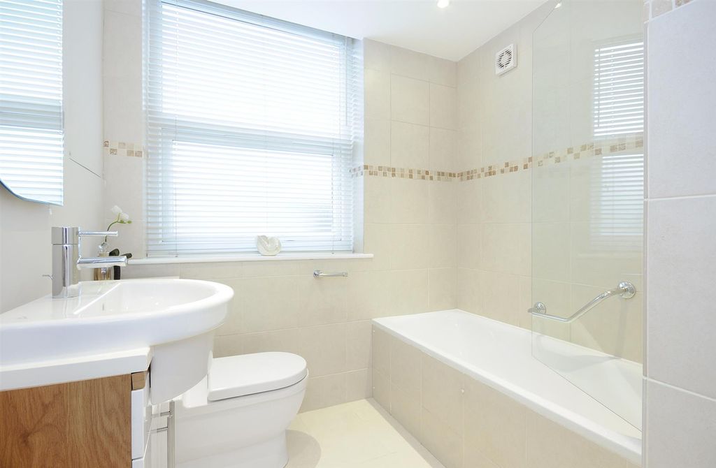 Property photo 1 of 11 35 Bc Bath.Jpg