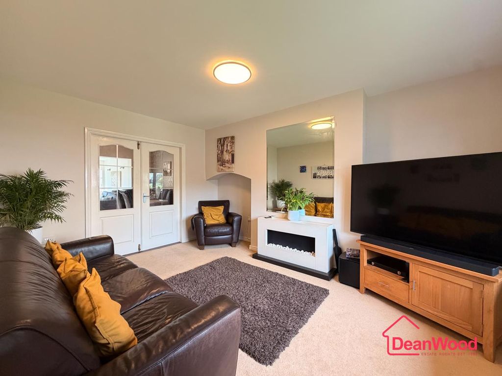 Property photo 3 of 18 Untitled-3.Jpg