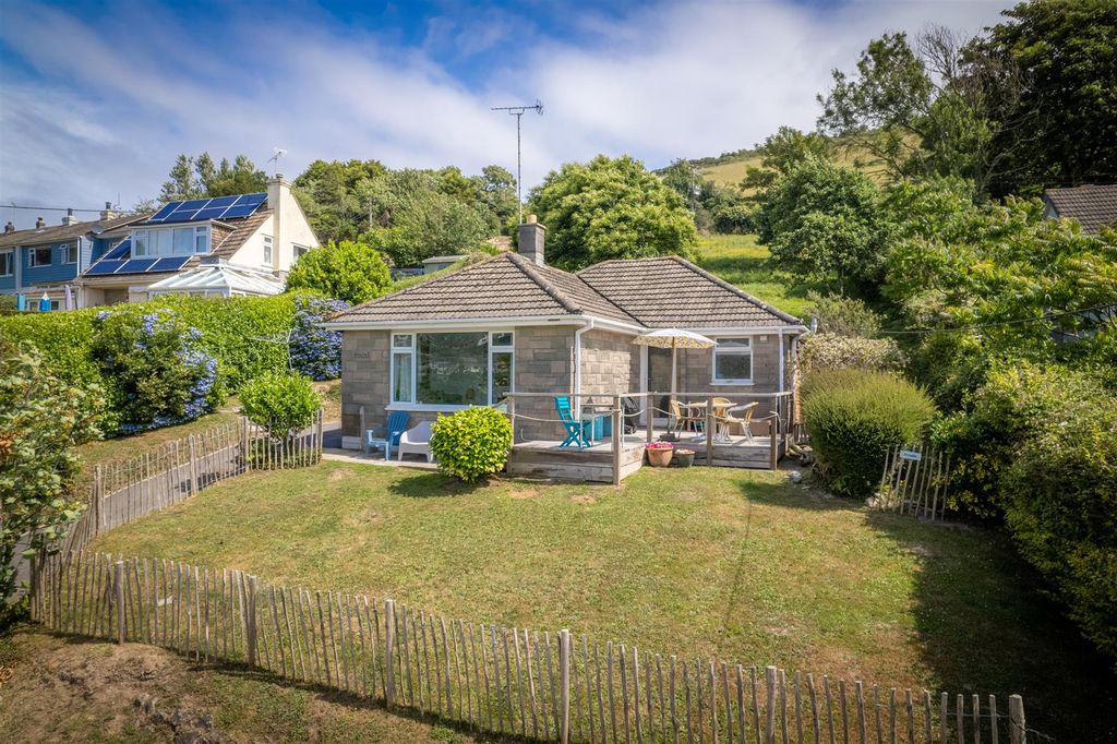 Property photo 1 of 21 Shalom_Seaton-10.Jpg