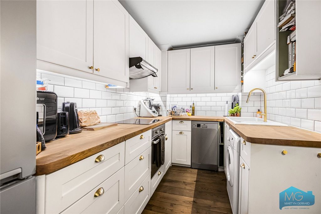 Property photo 2 of 16 Picture No. 25