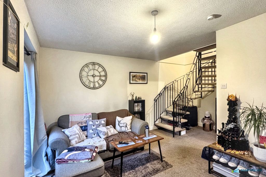 Property photo 3 of 10 Img_4217