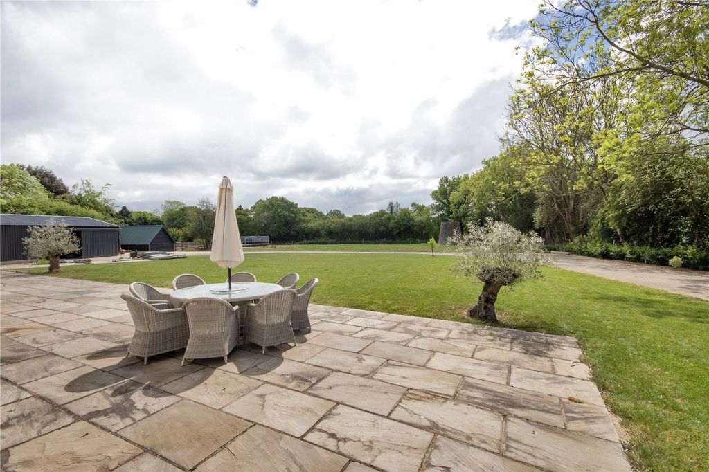 Property photo 3 of 23 Rear Gardens