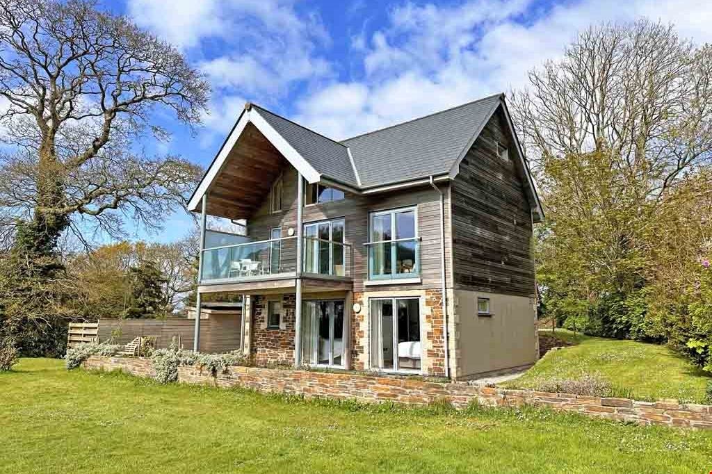 Property photo 1 of 16 1d0Fccd1-d7Eb-426A-B48E-26c02d324429