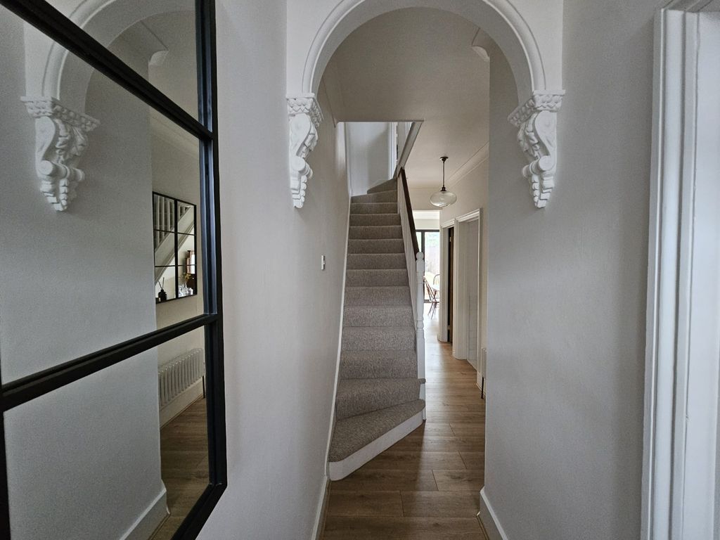 Property photo 2 of 10 5170121