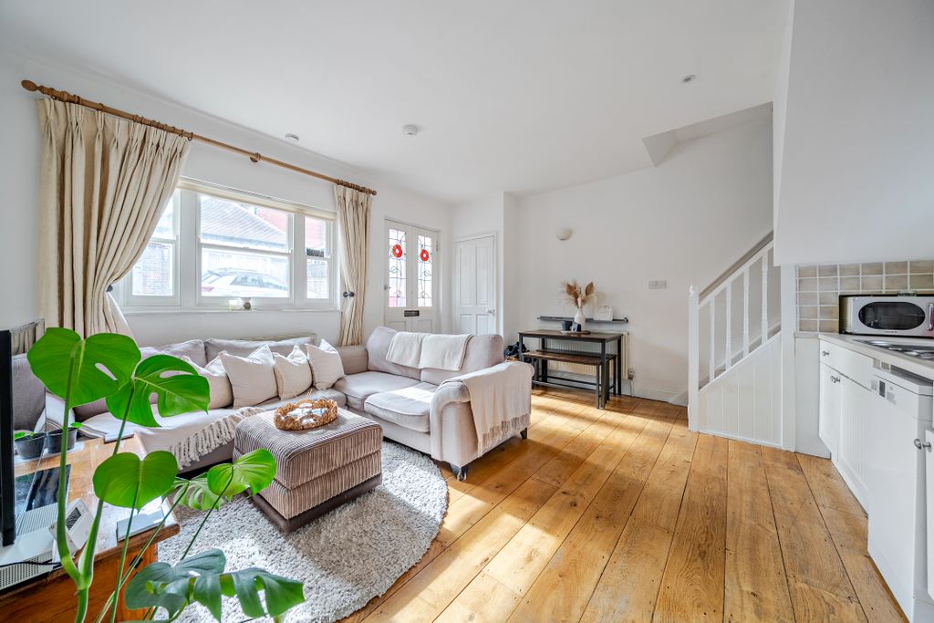 Property photo 2 of 9