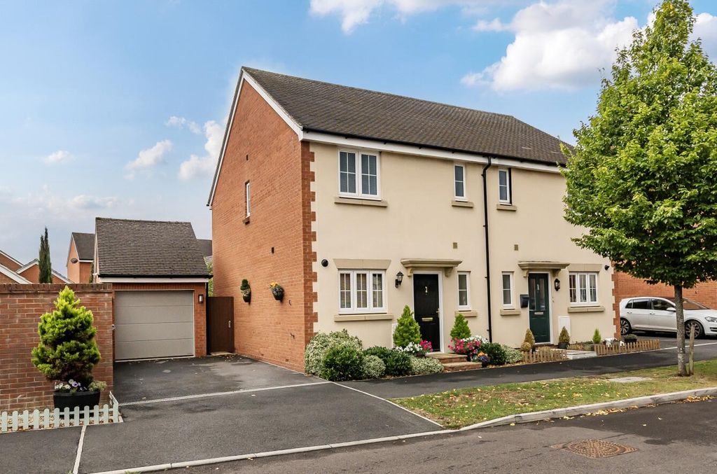 Property photo 2 of 21 1347149-22-68B83F0Ab9Bf3.Jpg