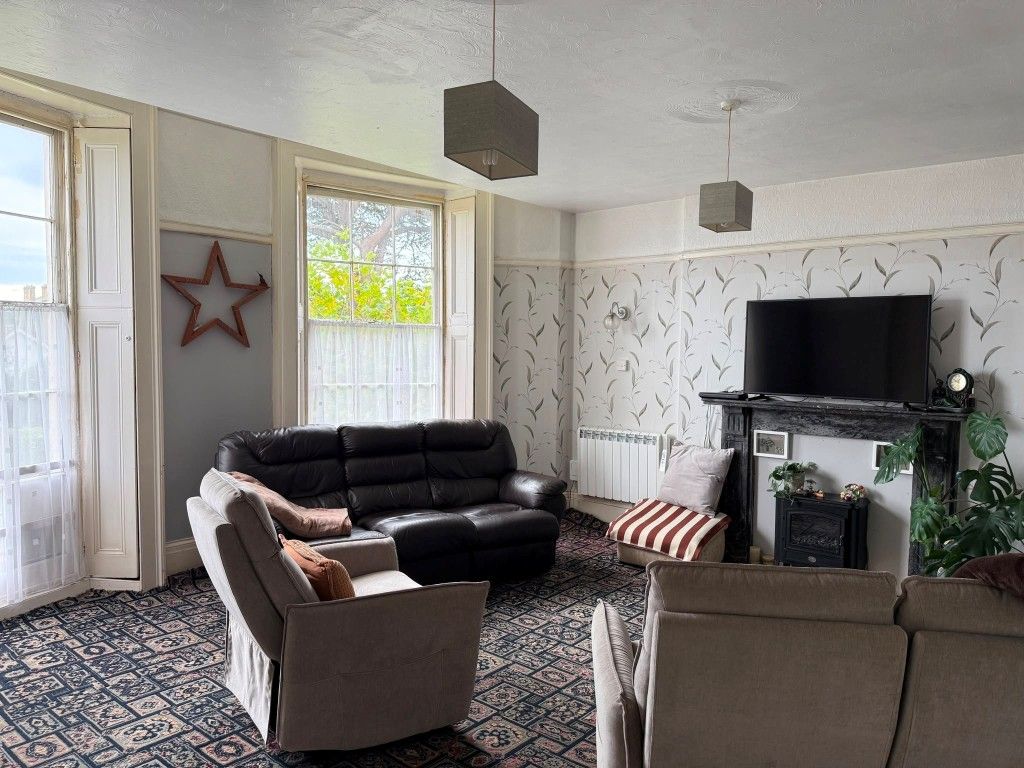 Property photo 3 of 12 Flat 1 Living Room