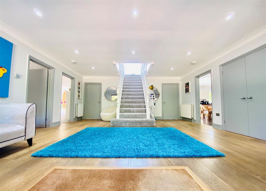 Additional image 10 of 5 bed property for saleLewes Road, Haywards Heath RH17