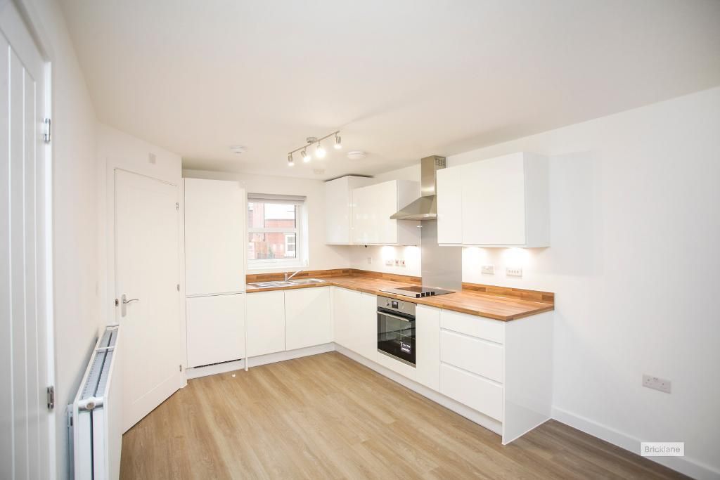 Property photo 2 of 14 Kitchen