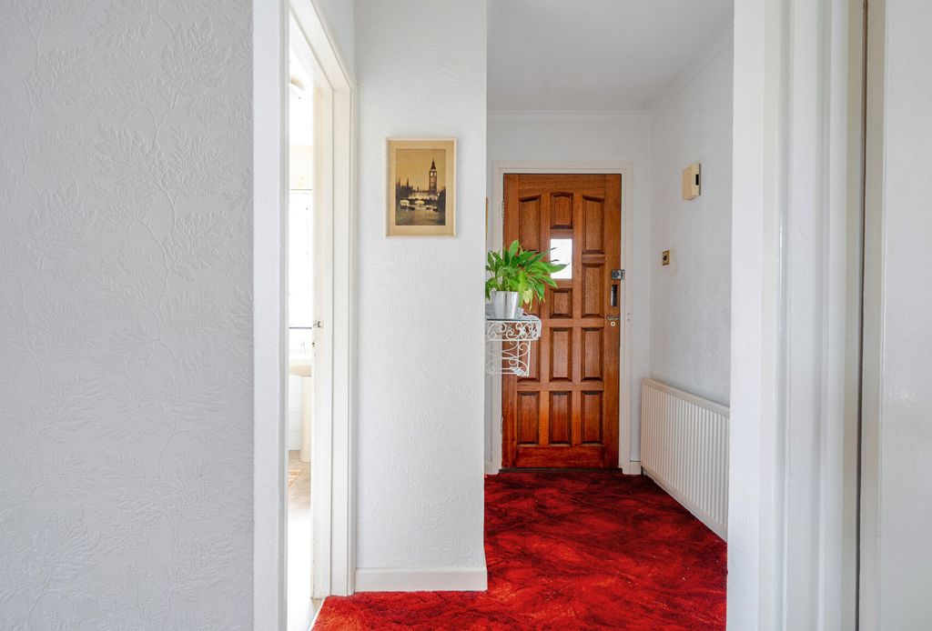 Property photo 2 of 23 1313093-9-6864Fb1...