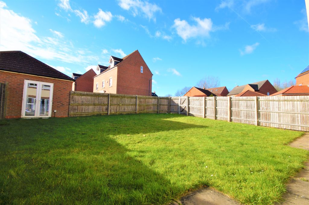 Property photo 2 of 19