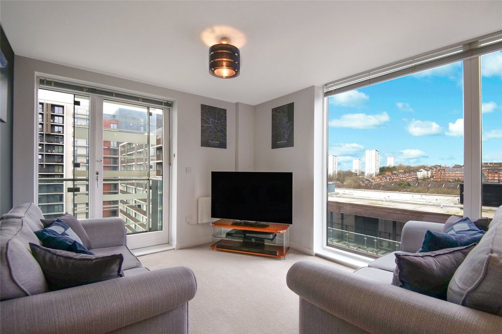 Property photo 2 of 15 Living Room