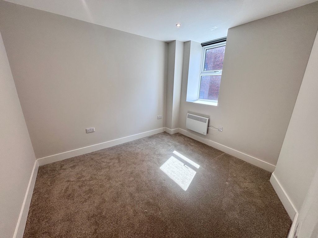 Property photo 1 of 3 Bedroom 1