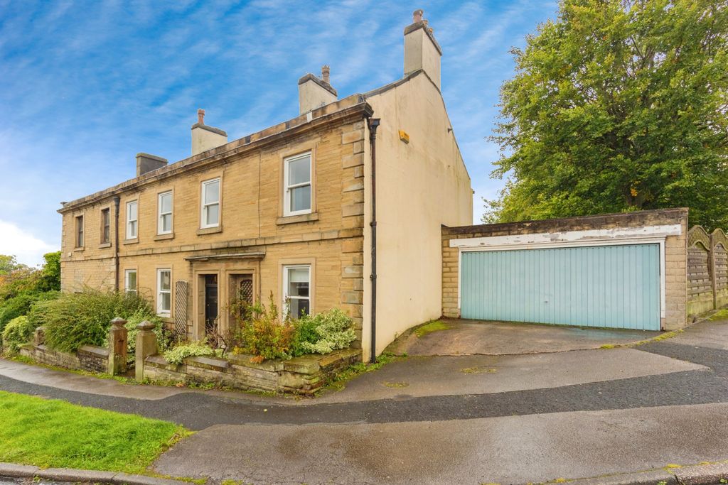 Property photo 1 of 29