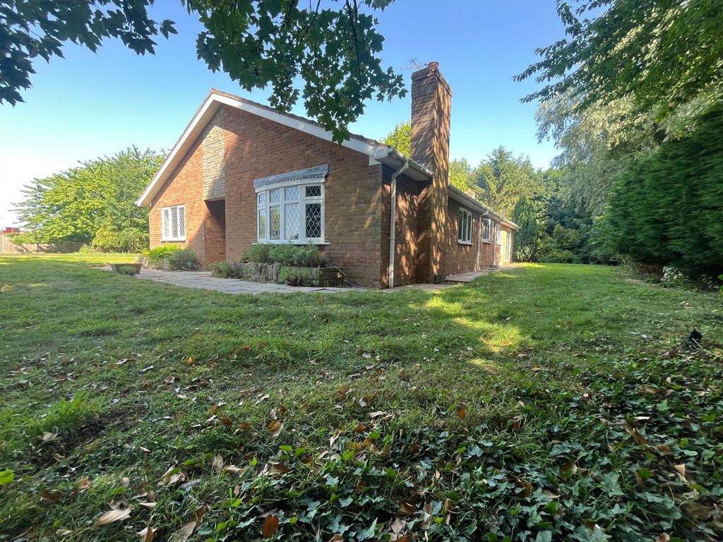 Property photo 1 of 18