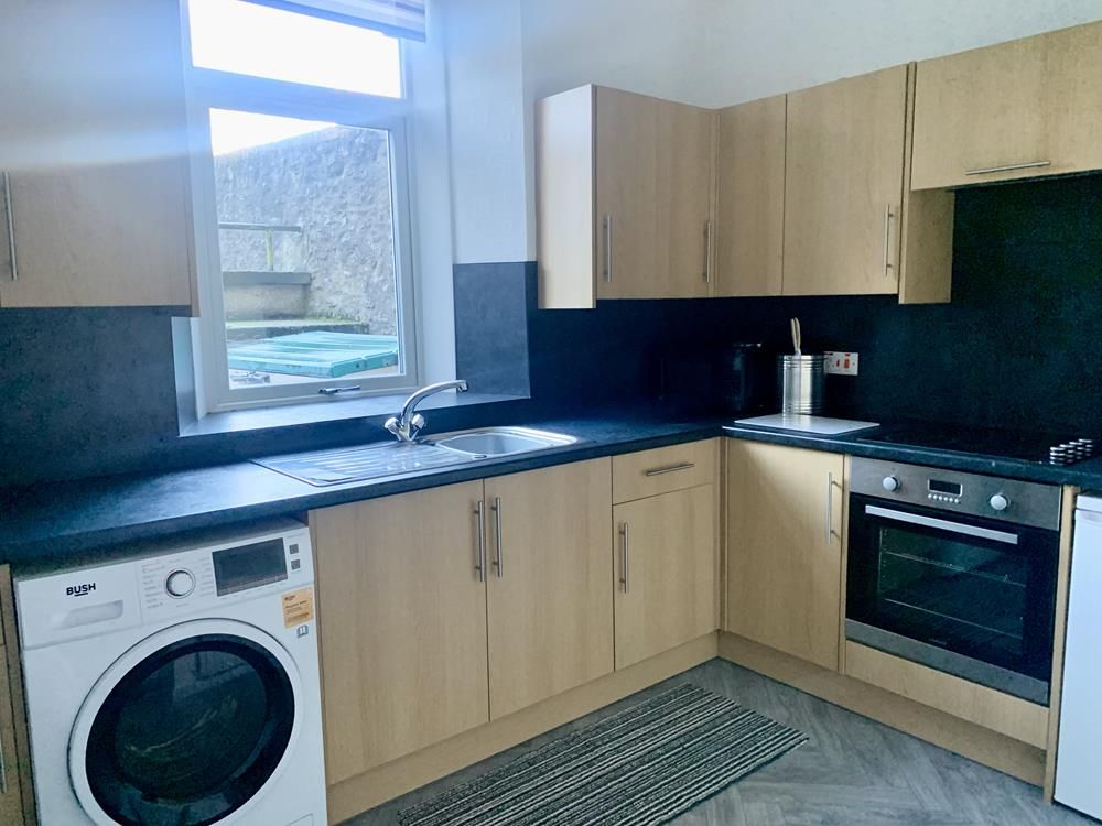 Property photo 2 of 6 Dining Kitchen