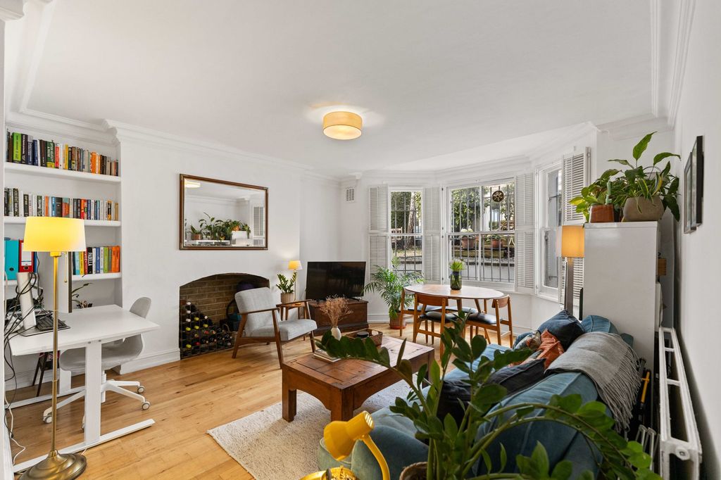 Property photo 2 of 19