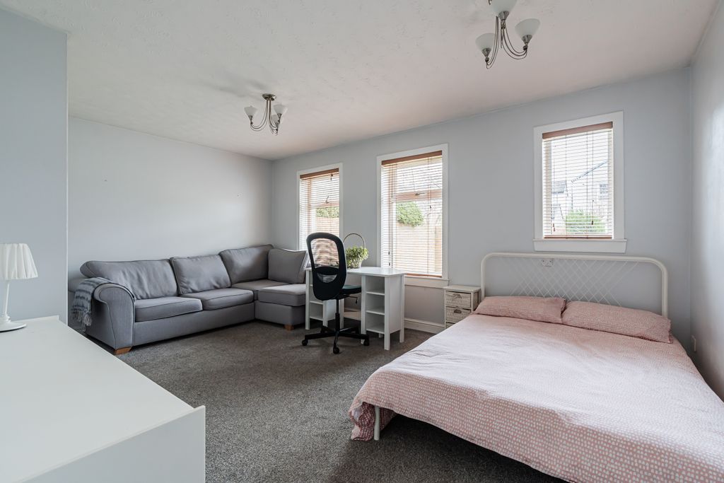 Property photo 2 of 13 Property Image 2