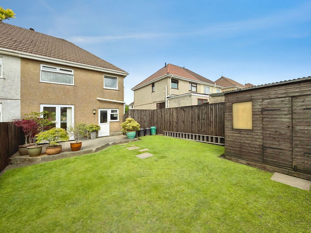 Property photo 2 of 30