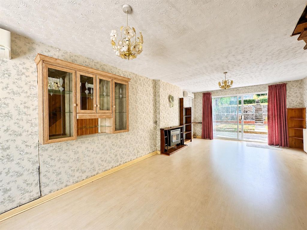 Property photo 3 of 14 Living Room