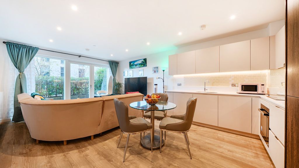 Property photo 2 of 13