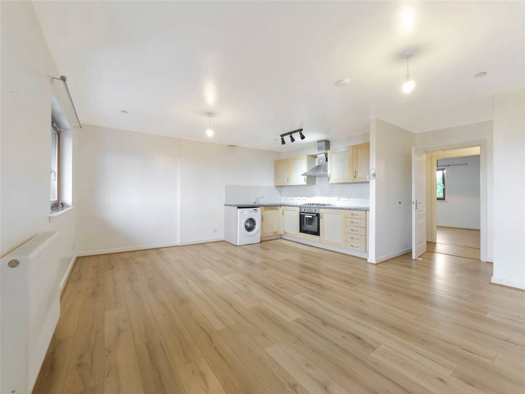 Property photo 3 of 12 3