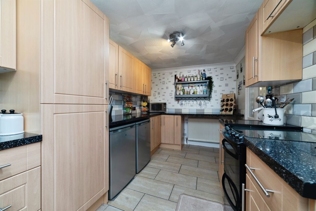 Property photo 3 of 15