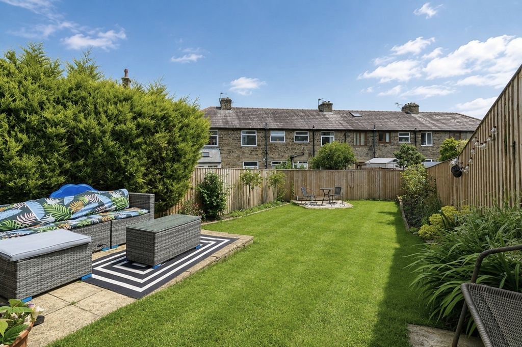 Property photo 2 of 17 The Park Ewemove Southowram (15)