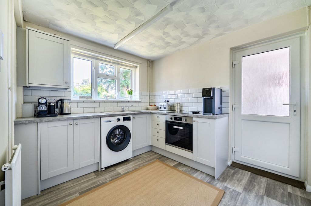 Property photo 3 of 19 1464080-6-6A16Fc1...